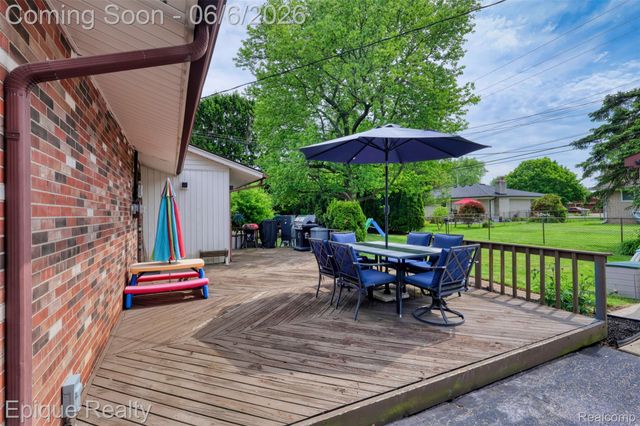 38243 Jonathan Street, Clinton Charter Township, MI 48036