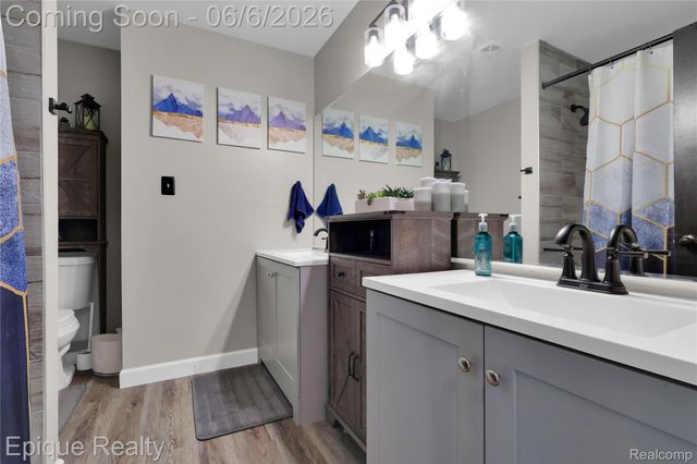 38243 Jonathan Street, Clinton Charter Township, MI 48036