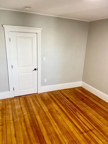 1 Ropes St. 4, Salem, MA 01970