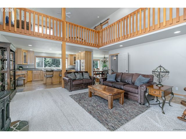18949 Se TICKLE CREEK Rd, Boring, OR 97009