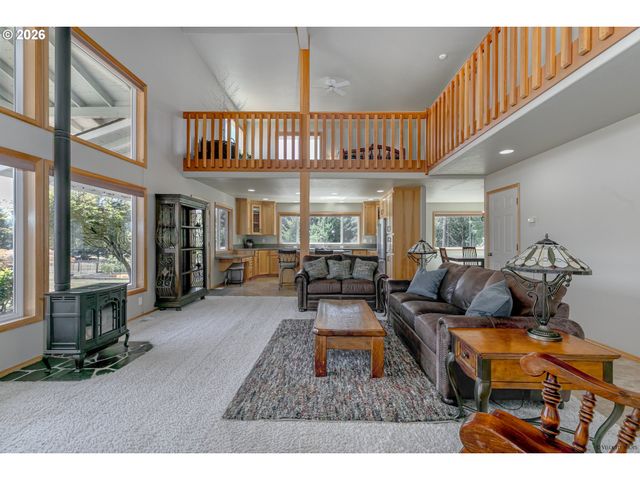 18949 Se TICKLE CREEK Rd, Boring, OR 97009