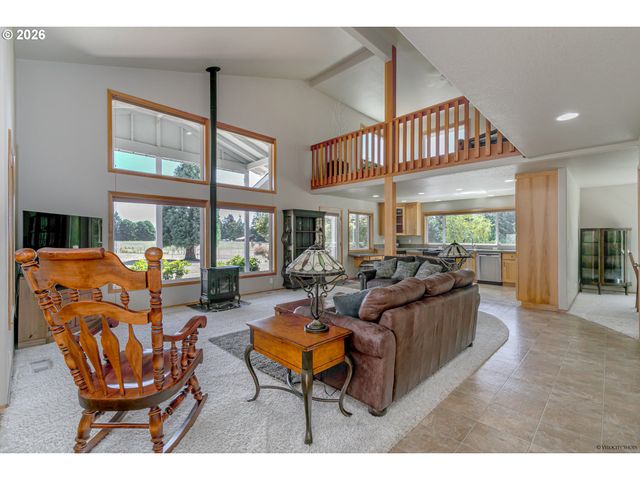 18949 Se TICKLE CREEK Rd, Boring, OR 97009