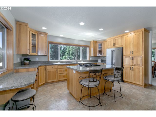 18949 Se TICKLE CREEK Rd, Boring, OR 97009