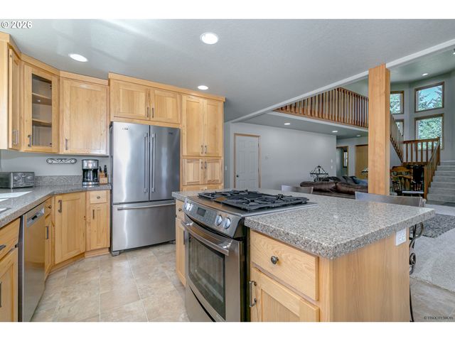 18949 Se TICKLE CREEK Rd, Boring, OR 97009
