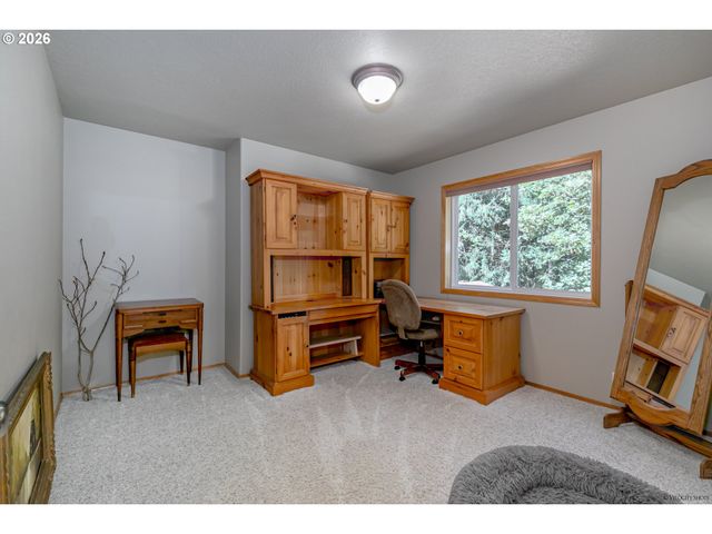 18949 Se TICKLE CREEK Rd, Boring, OR 97009