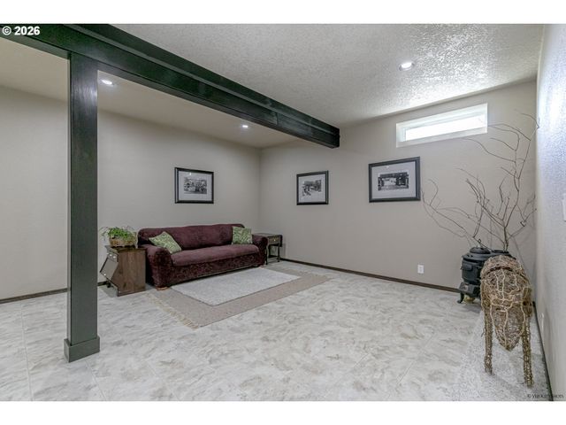 18949 Se TICKLE CREEK Rd, Boring, OR 97009