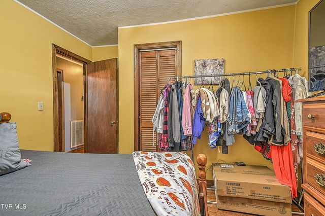 227 Old Beason Well Road, Kingsport, TN 37660