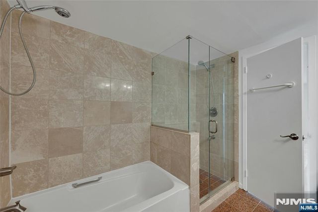 1077 River Road 1009, Edgewater, NJ 07020