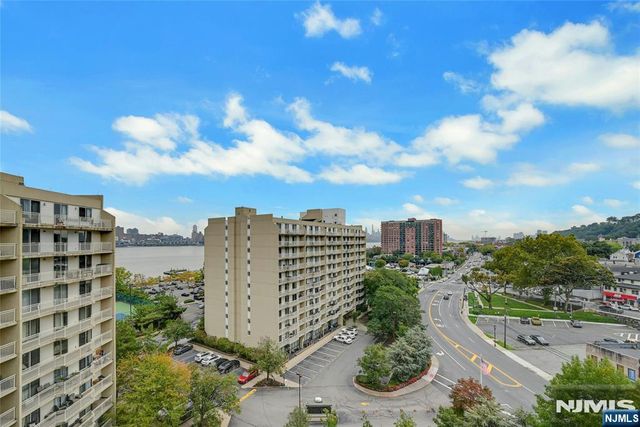1077 River Road 1009, Edgewater, NJ 07020