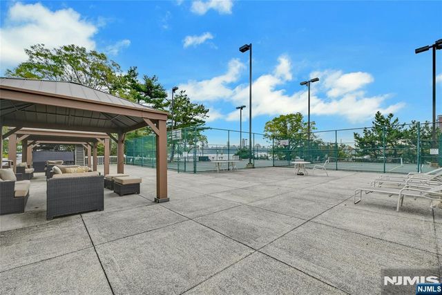 1077 River Road 1009, Edgewater, NJ 07020