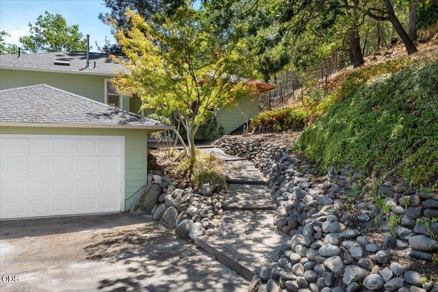 279 Alta Street, Ashland, OR 97520