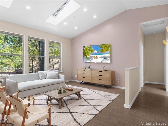 279 Alta Street, Ashland, OR 97520