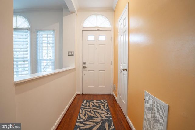 13341 FOXHOLE DR, Fairfax, VA 22033