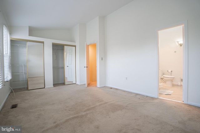 13341 FOXHOLE DR, Fairfax, VA 22033