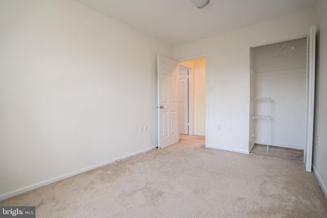 13341 FOXHOLE DR, Fairfax, VA 22033