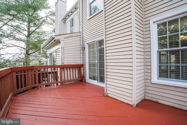 13341 FOXHOLE DR, Fairfax, VA 22033