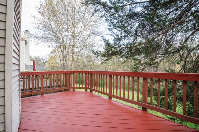 13341 FOXHOLE DR, Fairfax, VA 22033