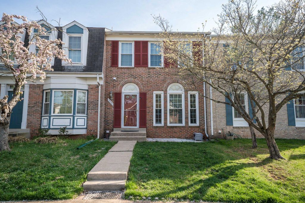 13341 FOXHOLE DR, Fairfax, VA 22033