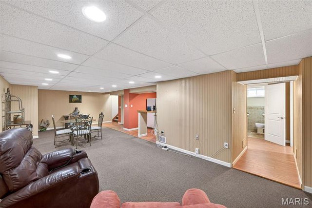 340 Woodbridge Drive, St Charles, MO 63303