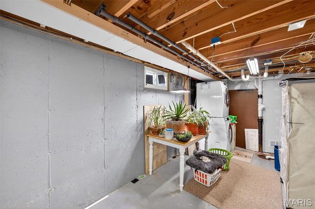 340 Woodbridge Drive, St Charles, MO 63303