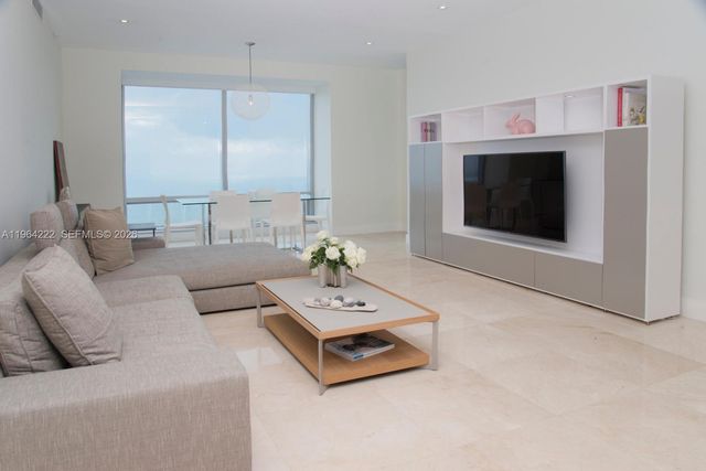 1425 Brickell Ave 58A, Miami, FL 33131