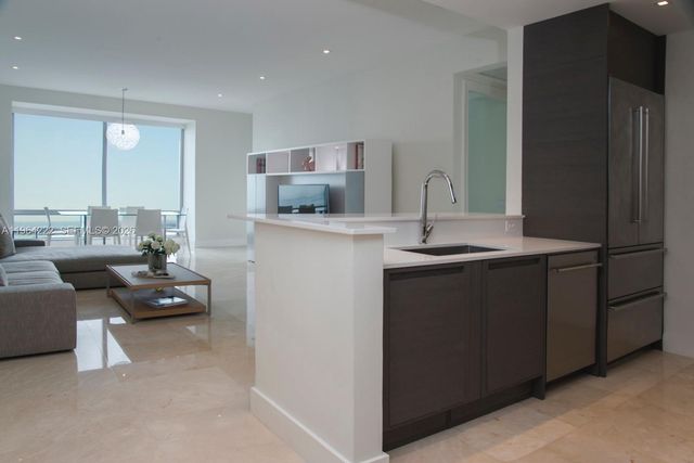 1425 Brickell Ave 58A, Miami, FL 33131