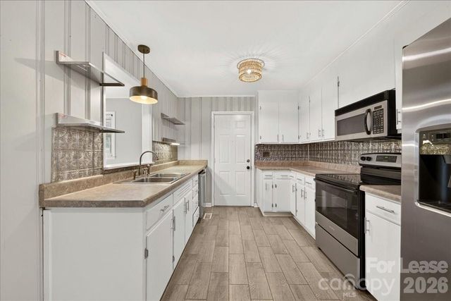 3237 Harrow Place, Charlotte, NC 28205