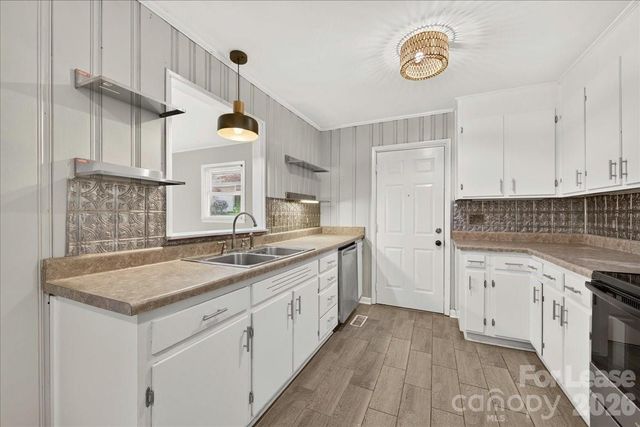 3237 Harrow Place, Charlotte, NC 28205