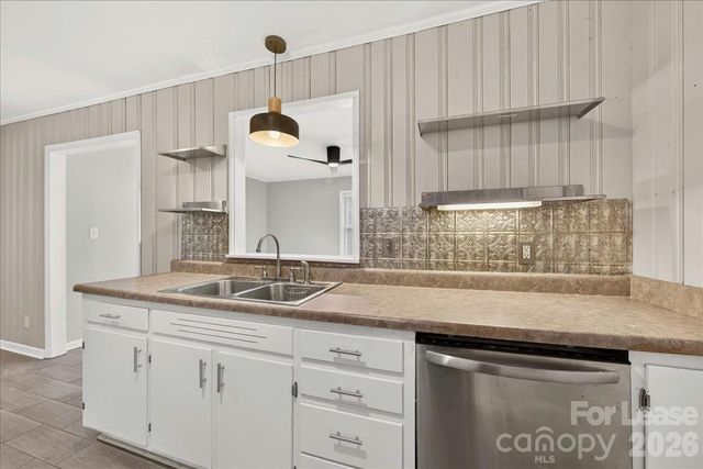 3237 Harrow Place, Charlotte, NC 28205