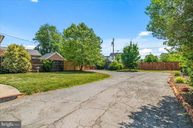 1606 N MARKET ST, Frederick, MD 21701