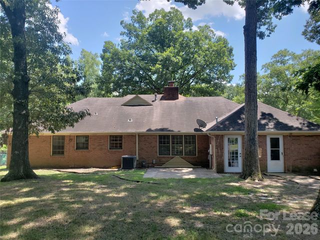 814 Pineborough Road, Charlotte, NC 28212