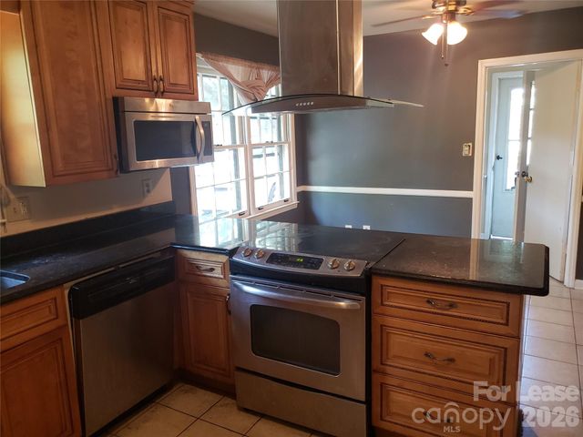 814 Pineborough Road, Charlotte, NC 28212