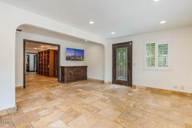 5344 Seabreeze Way, Oxnard, CA 93035