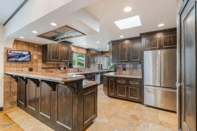 5344 Seabreeze Way, Oxnard, CA 93035