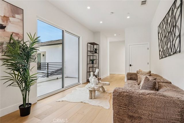 10511 Mary Bell Avenue, Shadow Hills, CA 91040