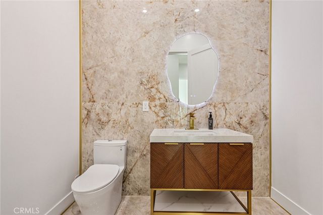 10511 Mary Bell Avenue, Shadow Hills, CA 91040