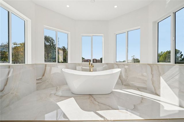 10511 Mary Bell Avenue, Shadow Hills, CA 91040