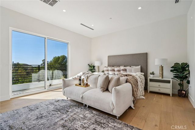 10511 Mary Bell Avenue, Shadow Hills, CA 91040