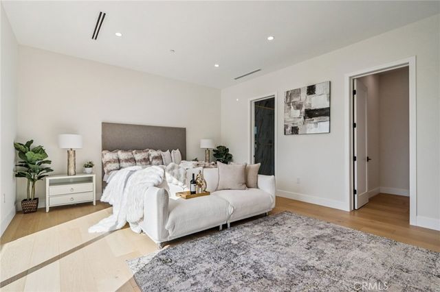 10511 Mary Bell Avenue, Shadow Hills, CA 91040