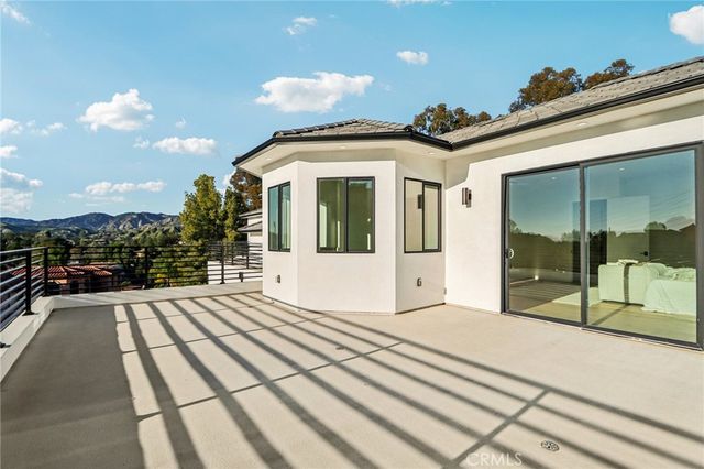 10511 Mary Bell Avenue, Shadow Hills, CA 91040