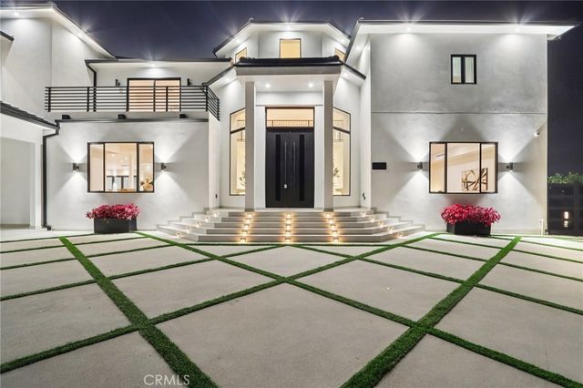 10511 Mary Bell Avenue, Shadow Hills, CA 91040