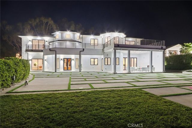 10511 Mary Bell Avenue, Shadow Hills, CA 91040