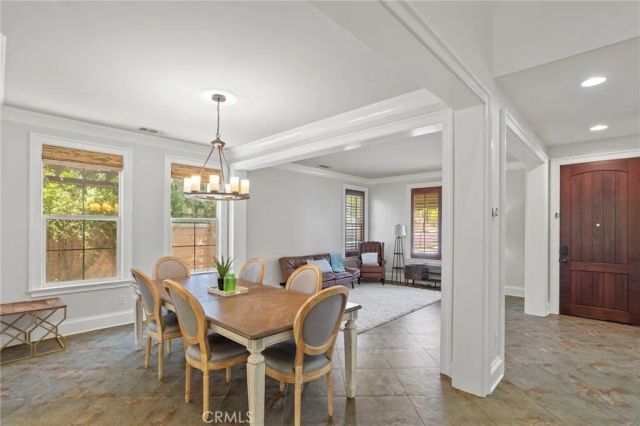 685 White Mountain Cir, Corona, CA 92881