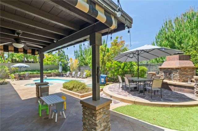 685 White Mountain Cir, Corona, CA 92881