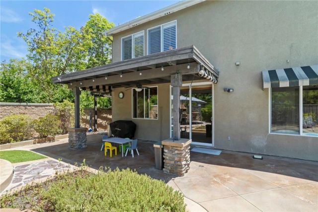 685 White Mountain Cir, Corona, CA 92881