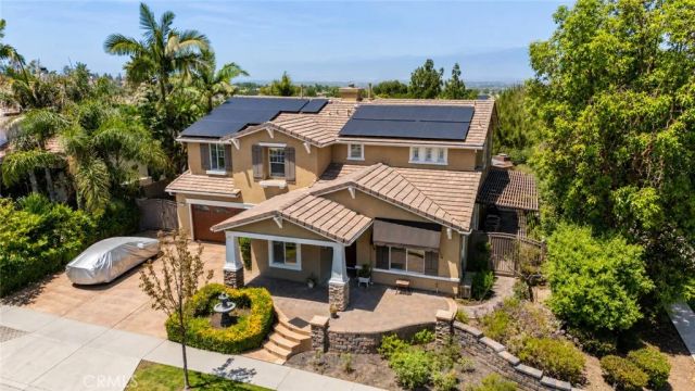 685 White Mountain Cir, Corona, CA 92881