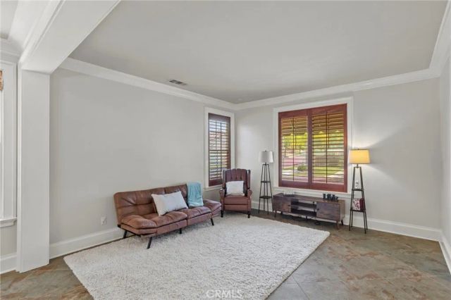 685 White Mountain Cir, Corona, CA 92881