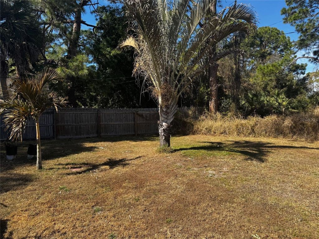 Image 7 of property listing at 1033 BAYSINGER STREET NW, Palm Bay, FL 32907