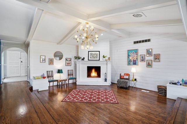 9683 Whitehurst Drive, Dallas, TX 75243