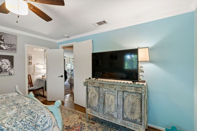 9683 Whitehurst Drive, Dallas, TX 75243